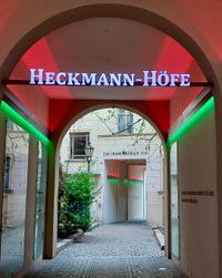 Eingang zu den Heckmann H&ouml;fen